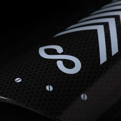 Cikers Sports 非黑五 Black / Free Armour - Adult Football Shin Guards