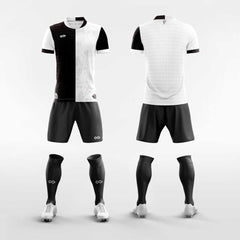 Cikers Sports 非黑五 Black&White / XXXS Zeus - Kids Sublimated Football Kit