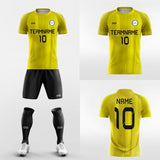 yellow short sleeve jersey kit